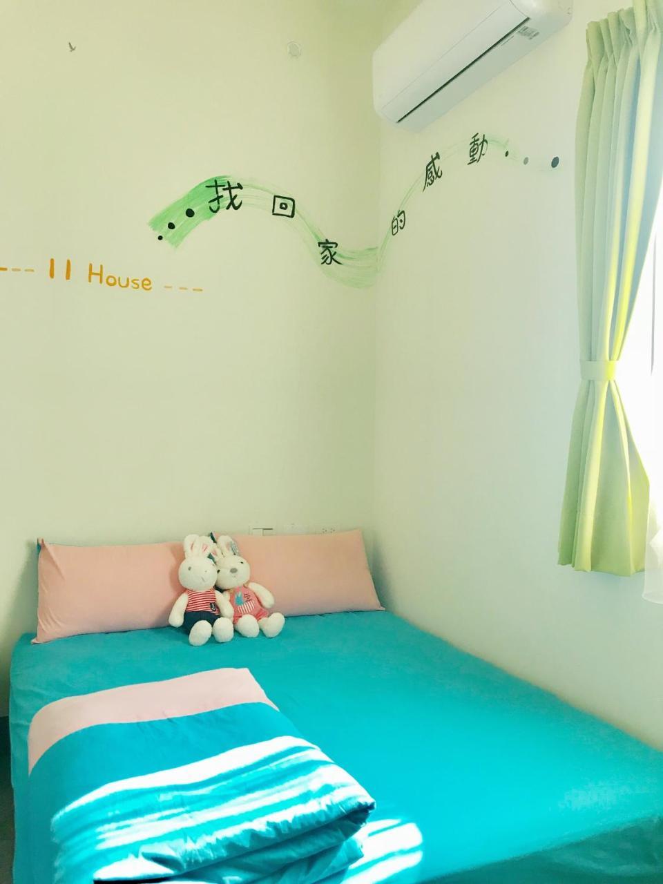 11 House Bed & Breakfast Erlin Екстериор снимка