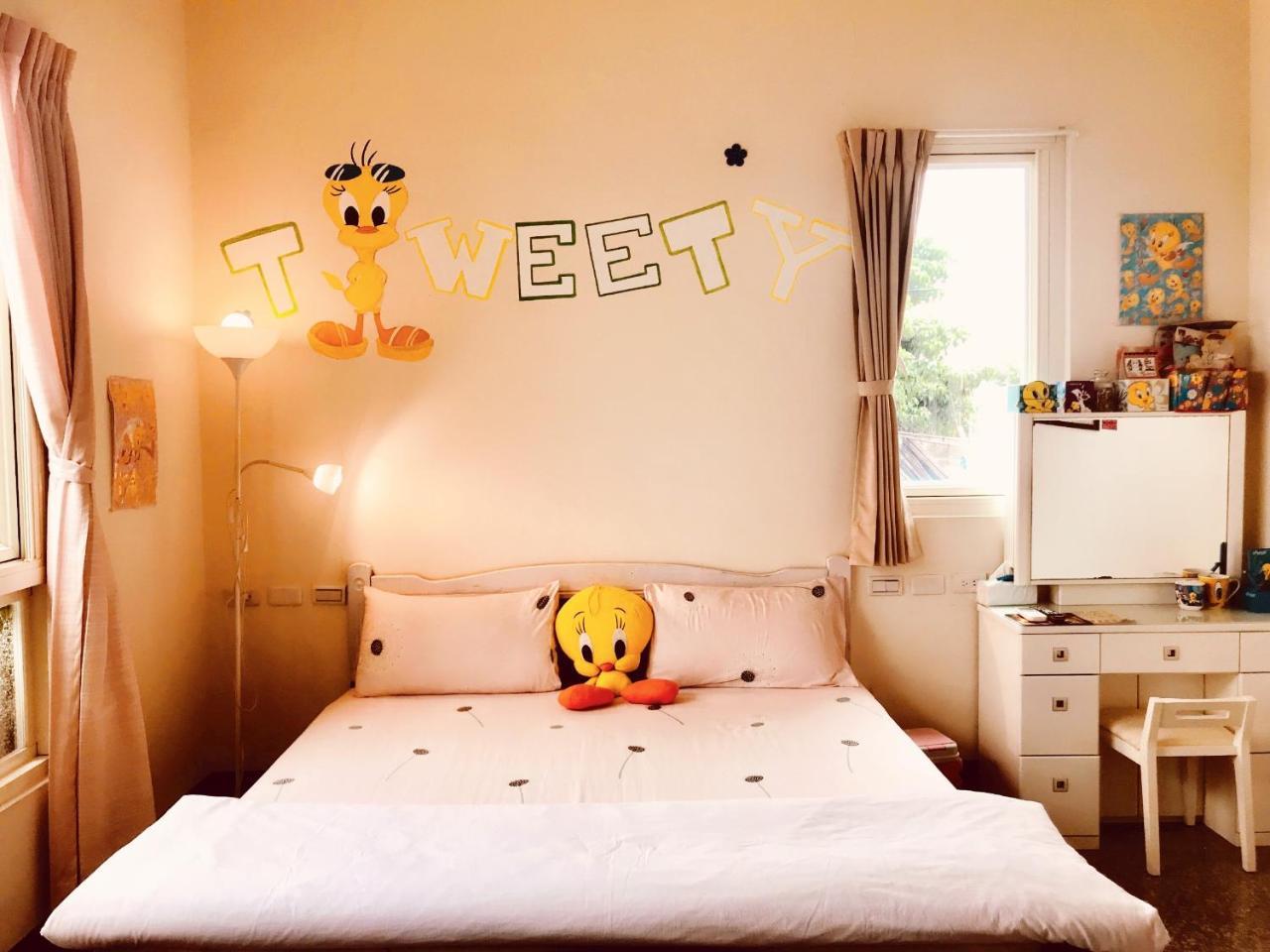 11 House Bed & Breakfast Erlin Екстериор снимка