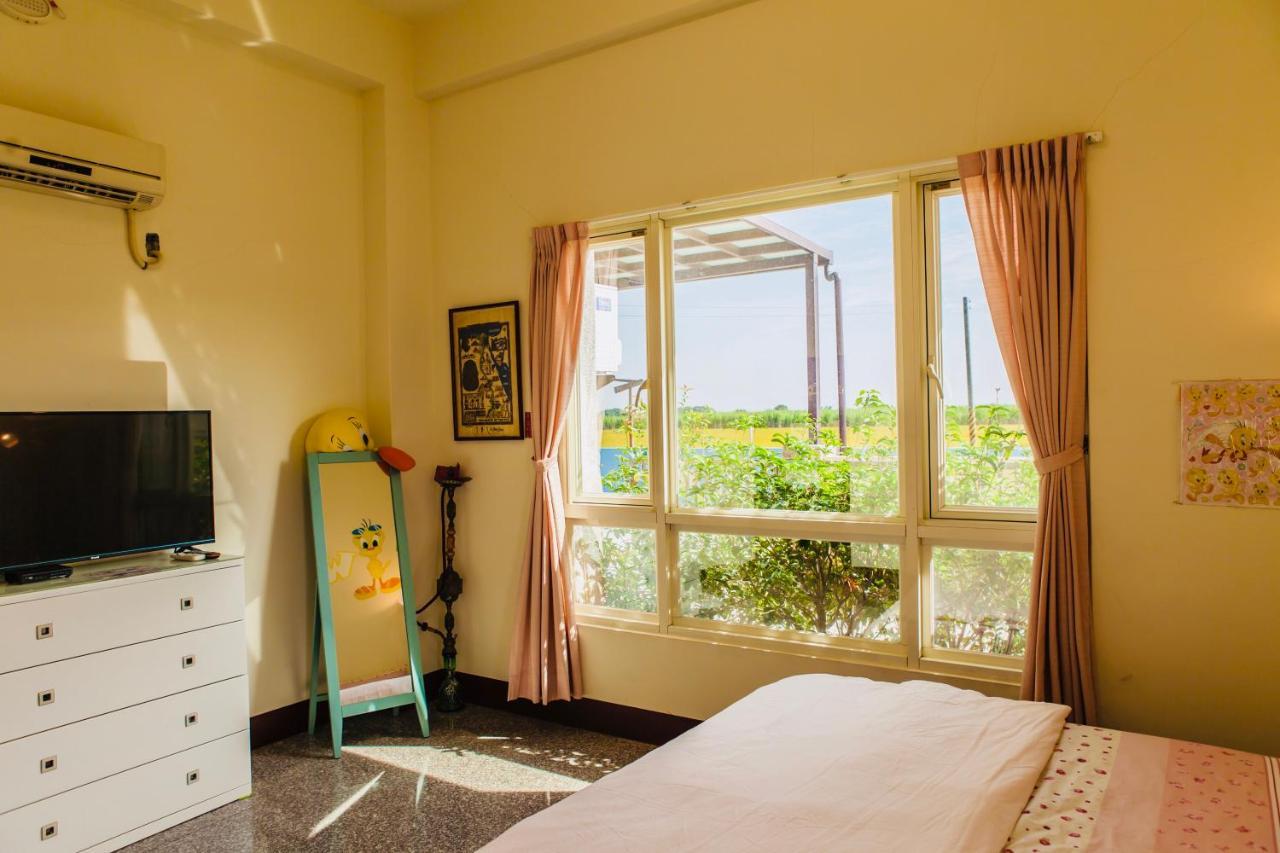 11 House Bed & Breakfast Erlin Екстериор снимка