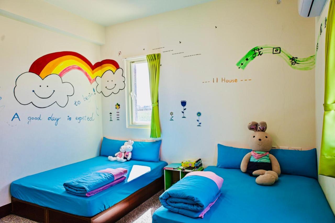 11 House Bed & Breakfast Erlin Екстериор снимка