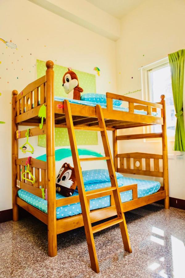 11 House Bed & Breakfast Erlin Екстериор снимка